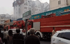 突發(fā)！青島一居民樓發(fā)生爆燃！已造1人死亡，7人受傷！3公里外有震感…